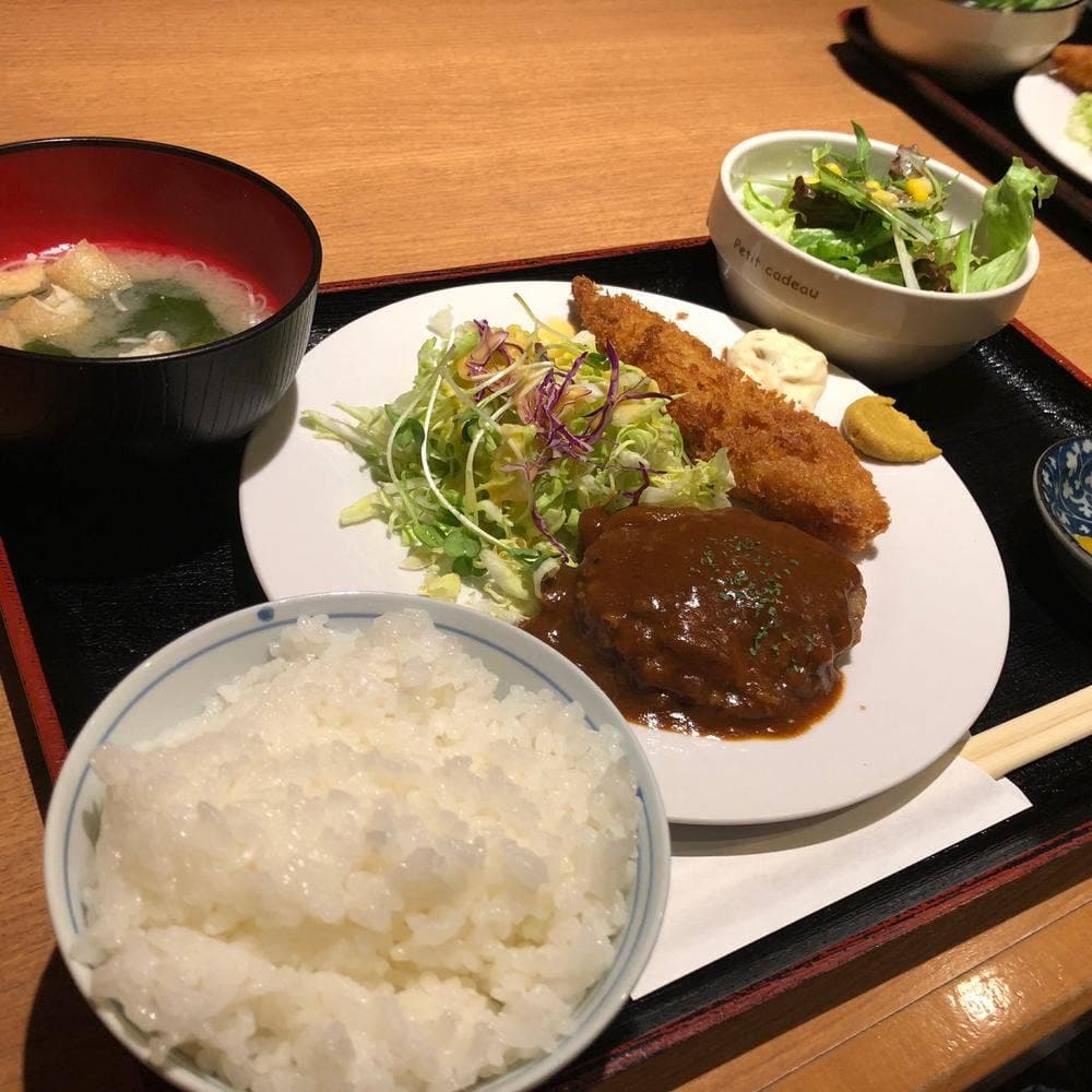 とよ八