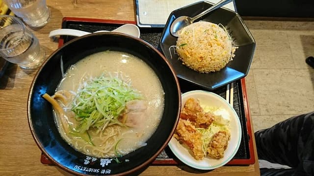 越前らーめん 塩てつ 小野谷店 - サブ画像1