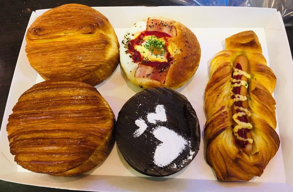 手づくりパン アンジェ ラブリー津神戸店