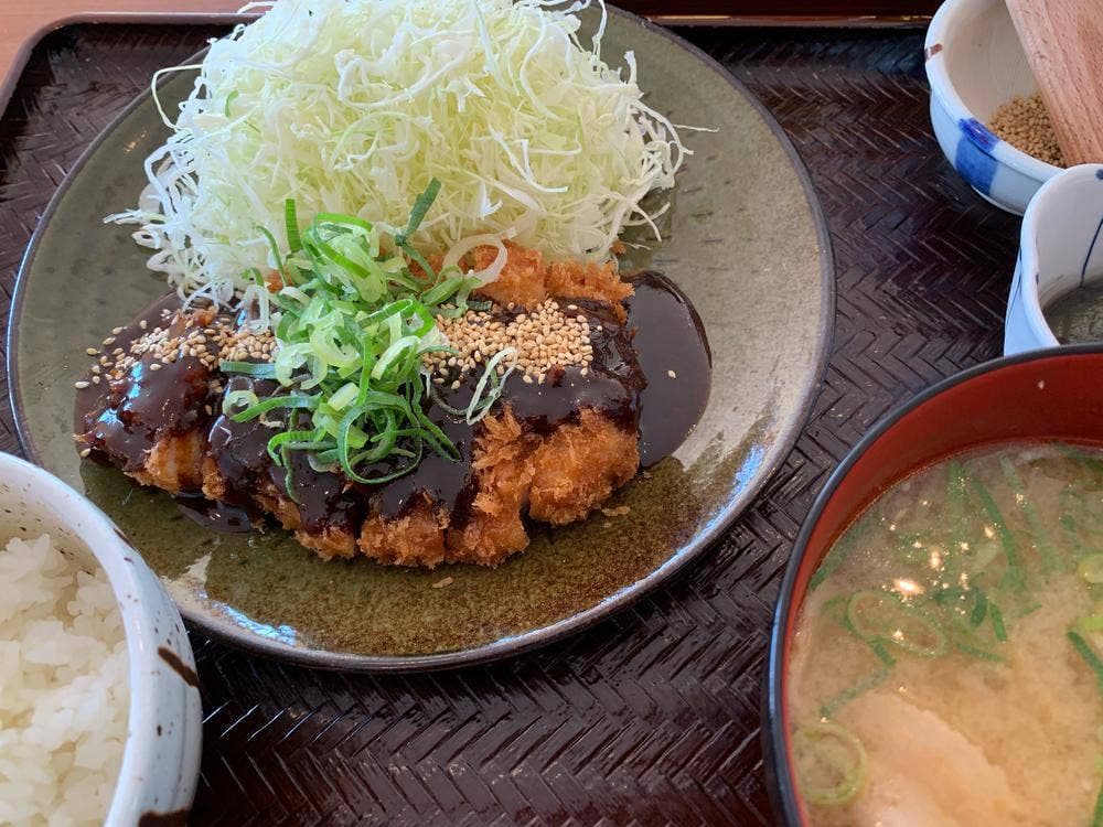 ごはん処 かつ庵 北谷店