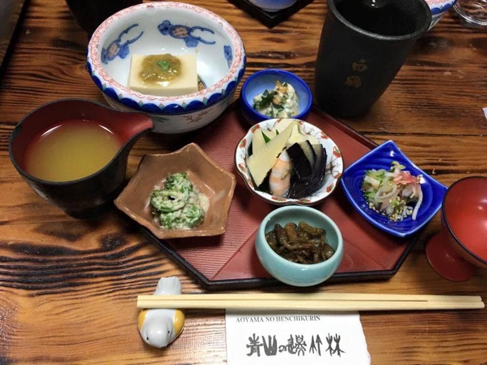 青山の辺竹林