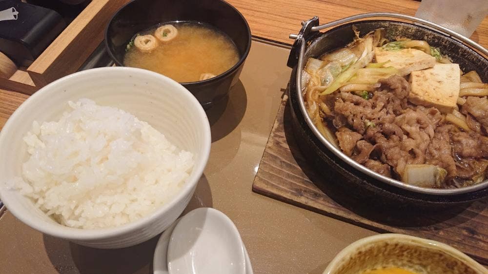 やよい軒 ピーズスクエア浦添店