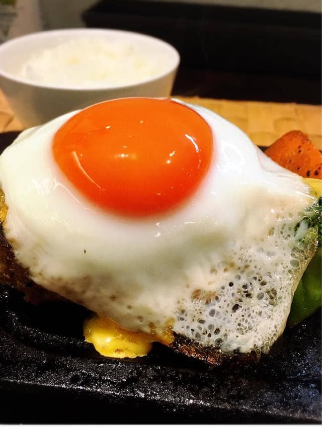 下北沢 とろける大人のハンバーグ - サブ画像1