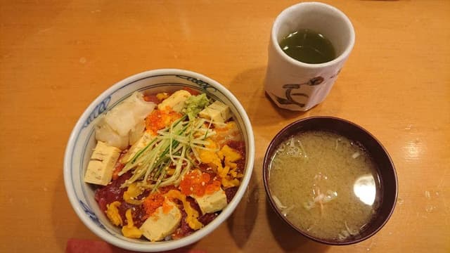 豊洲 すし本 - サブ画像3