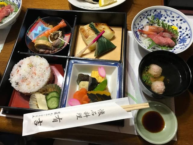 有吉 - サブ画像1