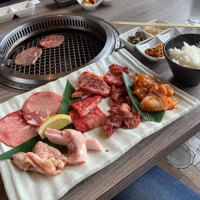 焼肉酒房 やきまる 一ツ木店 - サブ画像1