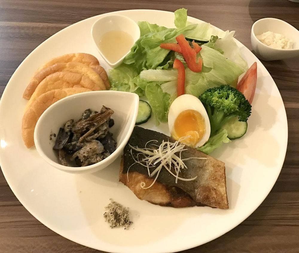 ローカーボキッチン はるはうす