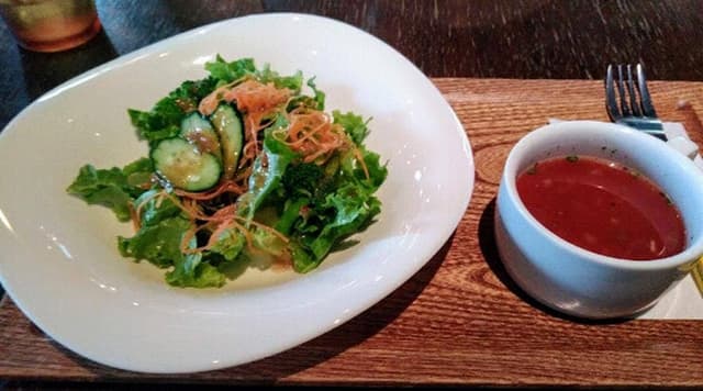 DOLPHIN CAFE LONDON - サブ画像1