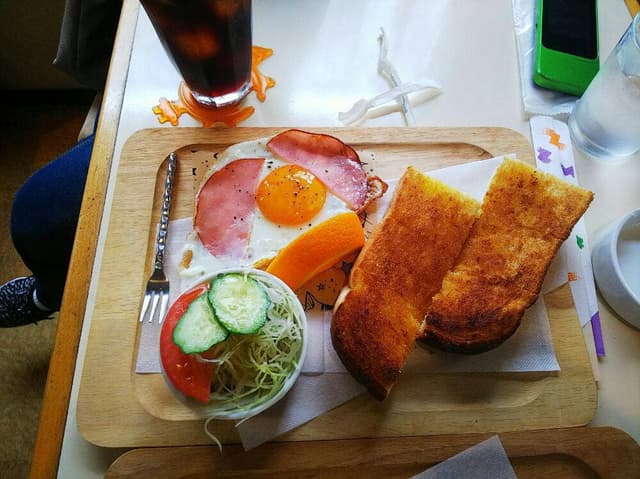カフェ ラ・ルーン・ド・エスト - サブ画像2