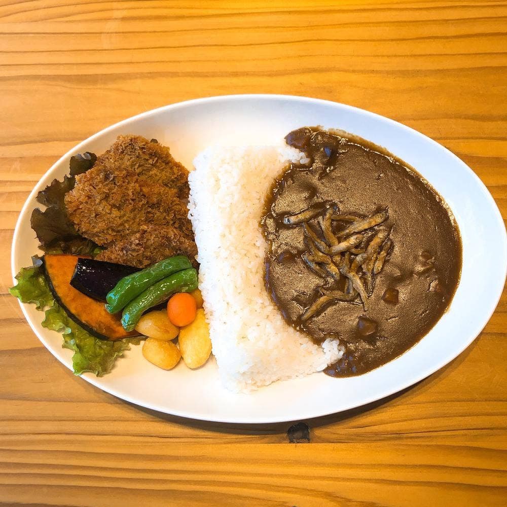 レストラン幻想郷 かもしか荘