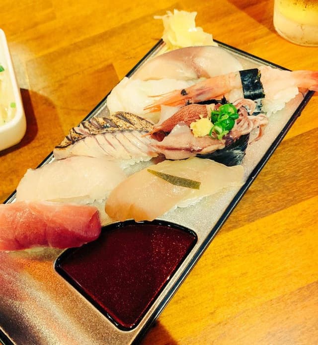 餃子と焼きそば まるき 上大岡燦々横丁店 - サブ画像1
