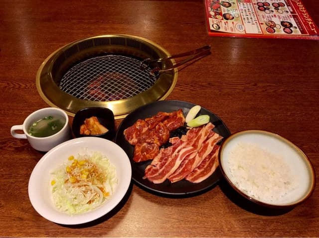 焼肉カルビ屋三夢 稲田店 - サブ画像1