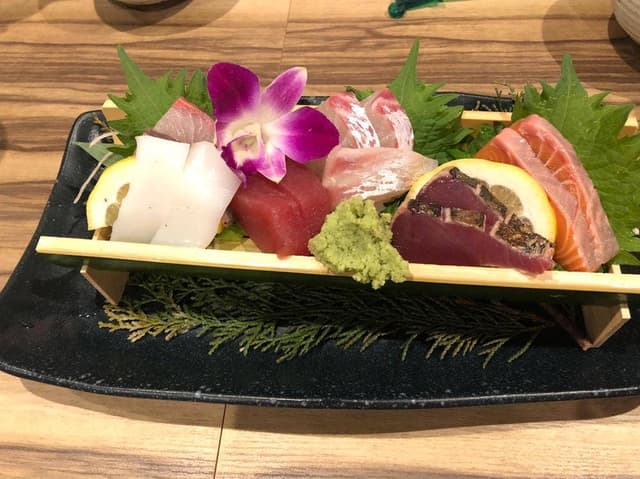 地酒と銀シャリ 一夜干し商店 - サブ画像1