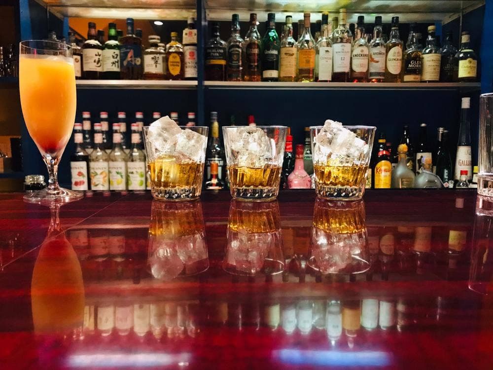 Cafe & Bar Hero's