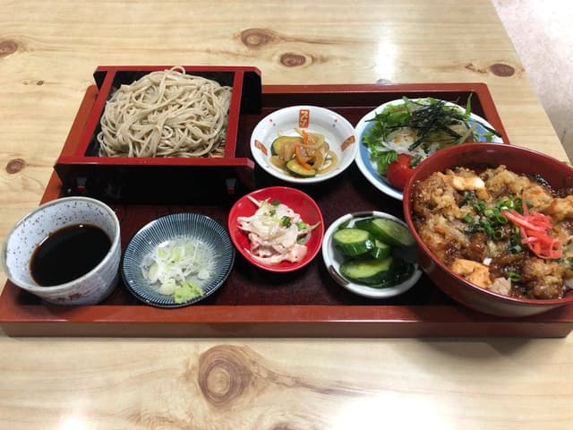 純手打うどんそば 丸木屋 - サブ画像3
