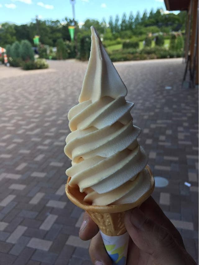 赤い屋根の売店 - サブ画像1