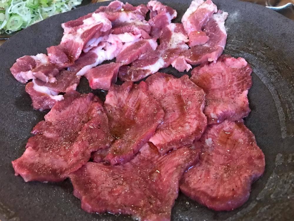 焼肉びーとん