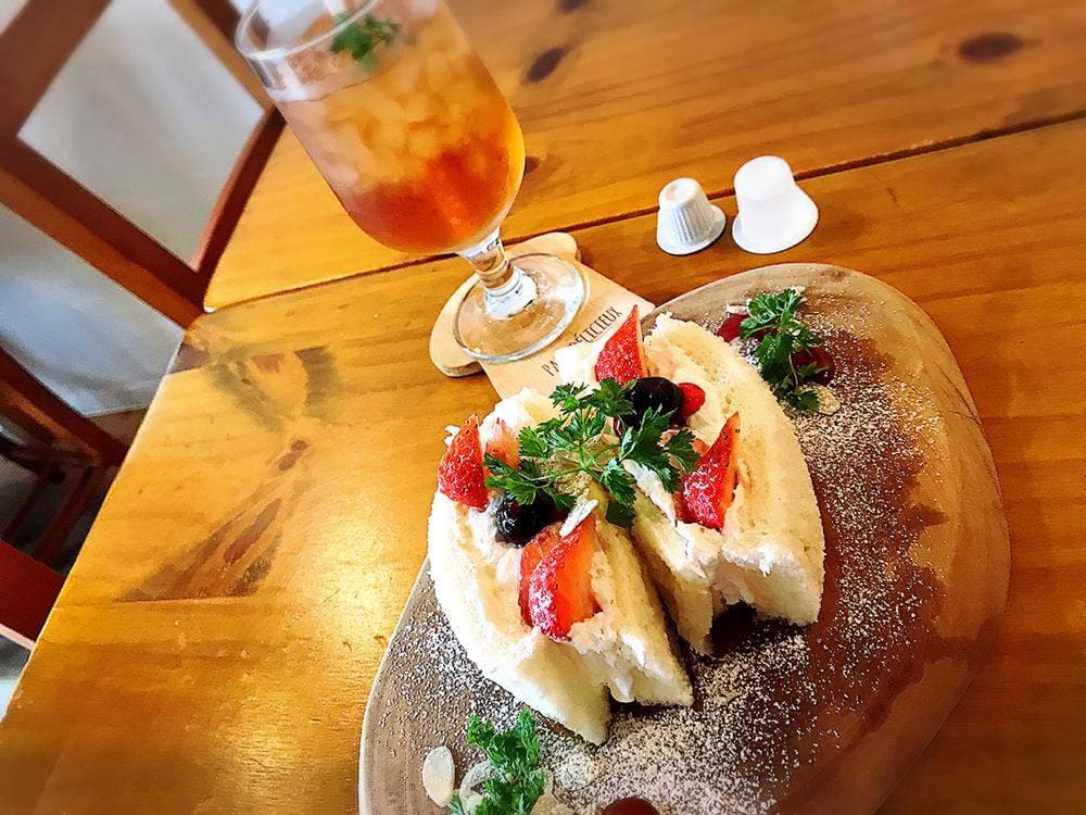 HONEY VIF sand+cafe stand