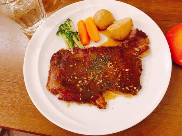 カフェ&ダイニング リヴォイス - サブ画像3
