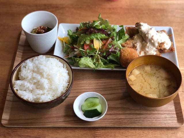 とまとうどんとお食事 花の飯屋 - サブ画像1