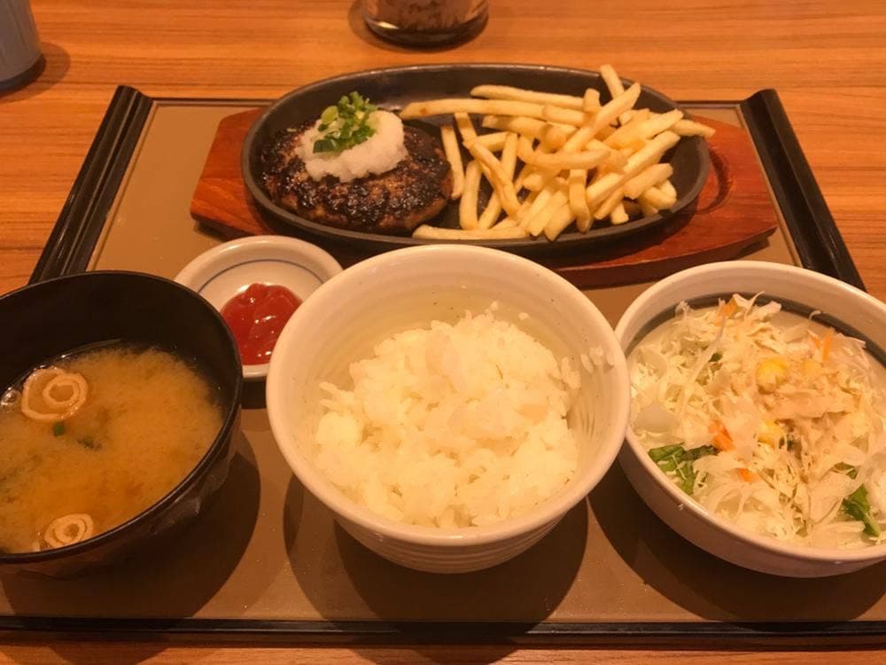 やよい軒 富士本市場店