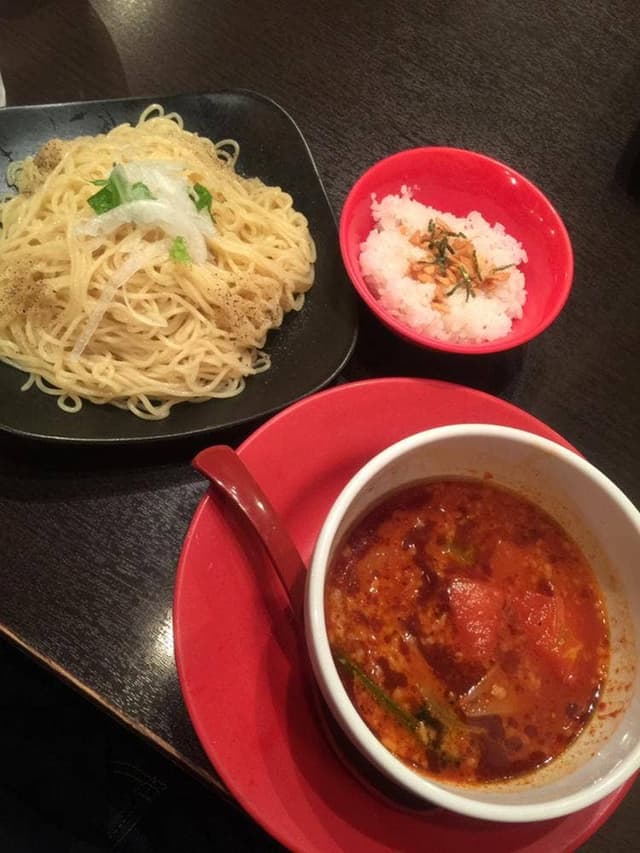 真っ赤なとまとらーめんとまこ 枚方市役所前店 - サブ画像1