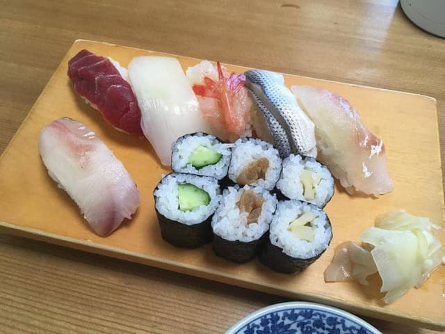 つるぎ福喜寿司 - サブ画像3