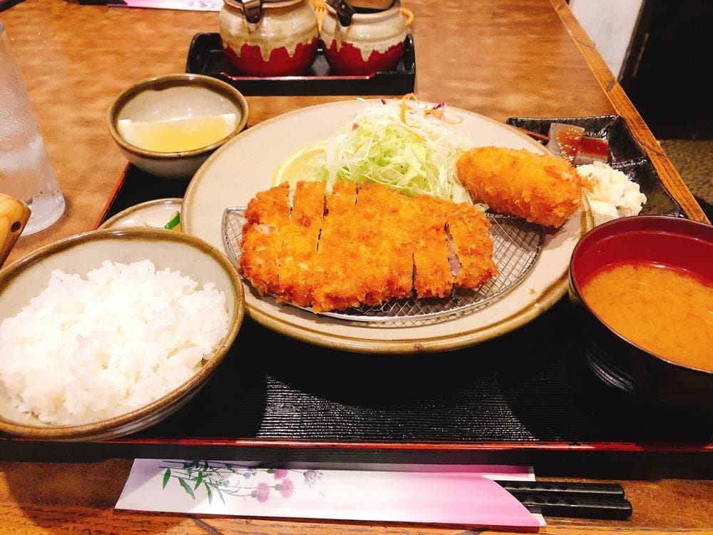とんかつ とん亭