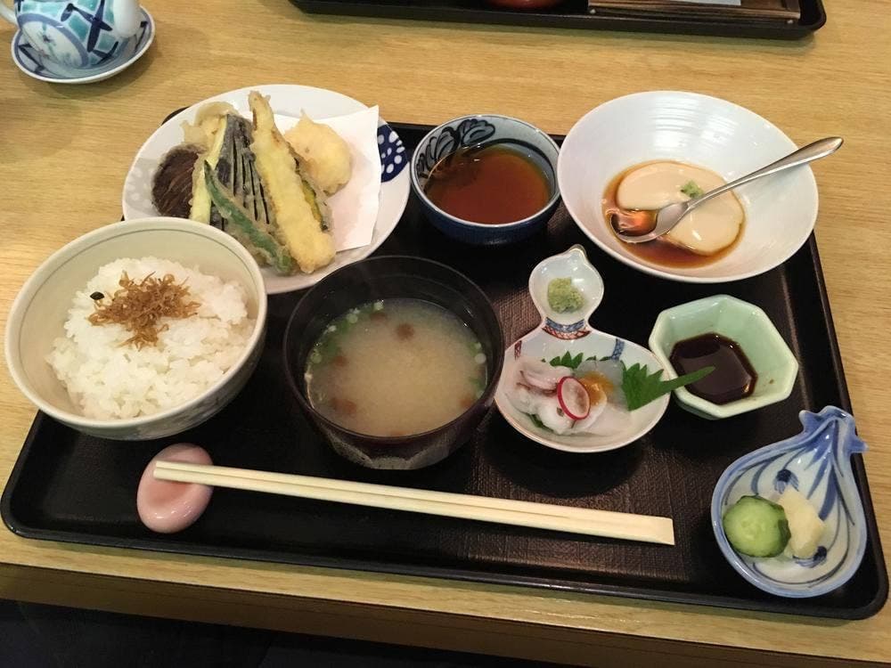 旬菜もみじ屋
