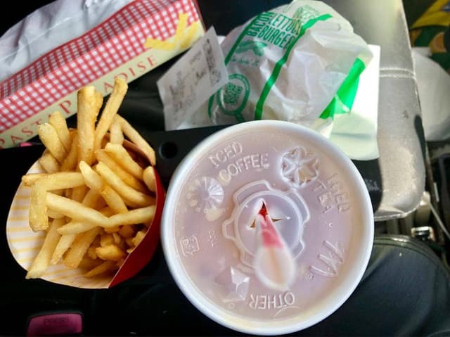 マクドナルド 16号入間宮寺店 - サブ画像1