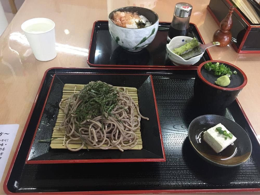 驛そば サンエイト美都