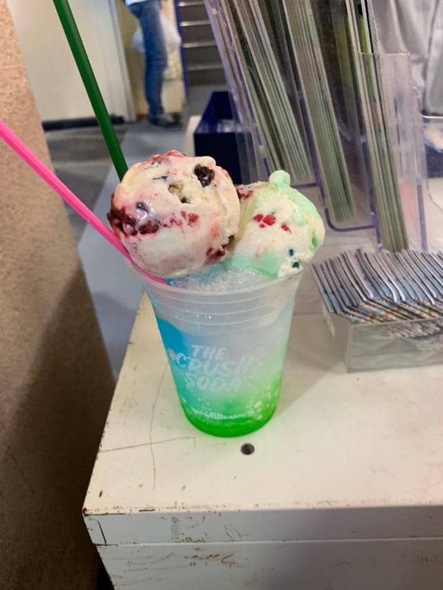 サーティワンアイスクリーム 明治神宮球場店 - サブ画像2