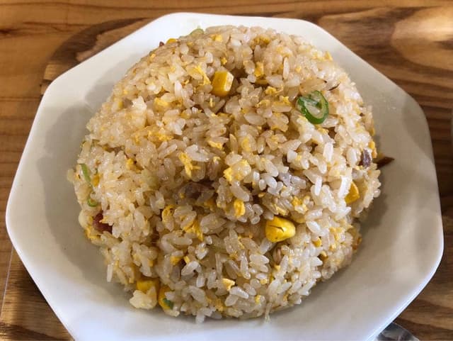 餃子とラーメンの旨い店 みよし - サブ画像3