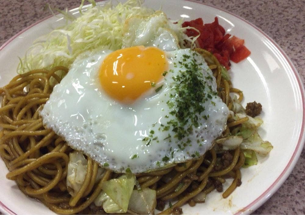 やや