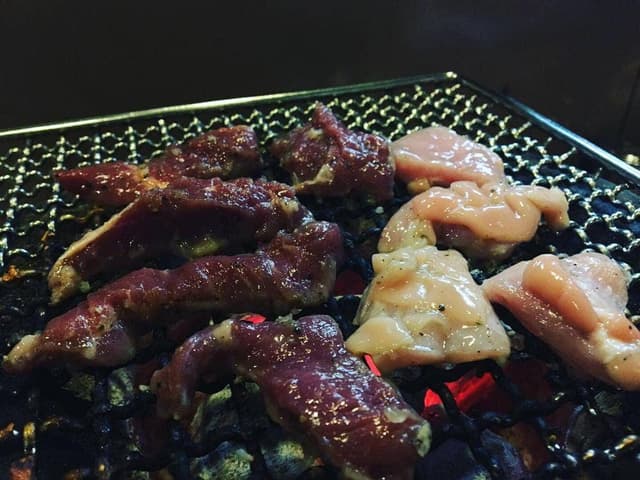 塩ホルモン 炭楽 - サブ画像3