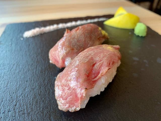 和牛炙り寿司 厳選10種類 食べ飲み放題 肉バル ミート吉田 静岡駅前店 - サブ画像2