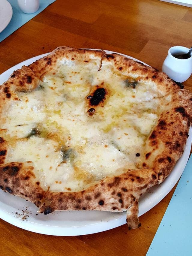 Pizzeria Laggiù - サブ画像3