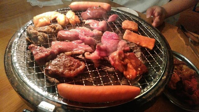 炭火焼ホルモン たろべえ - サブ画像1