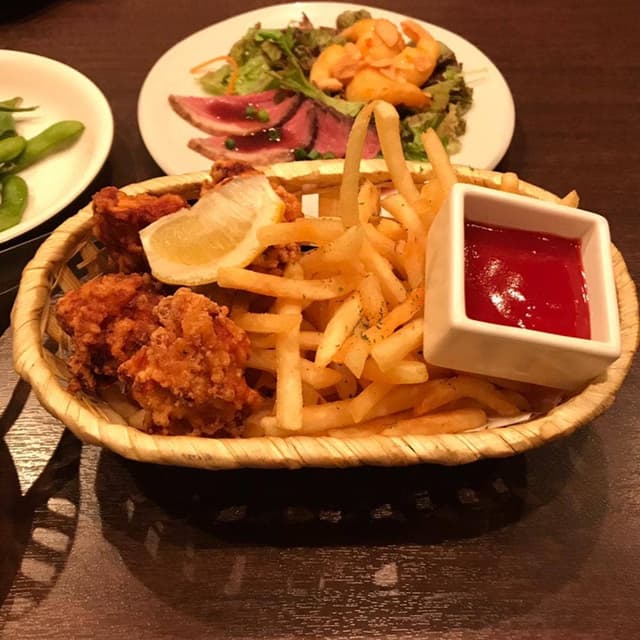お鍋＆個室 お肉で宴会 新宿西口店 - サブ画像1