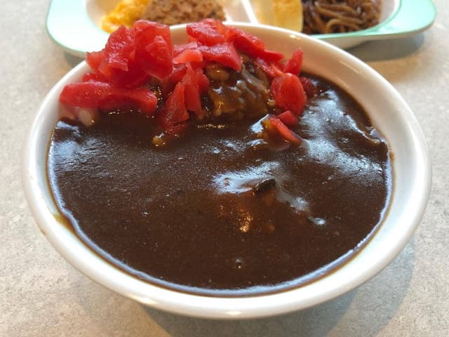 べルーガカフェ 金沢店 - サブ画像1