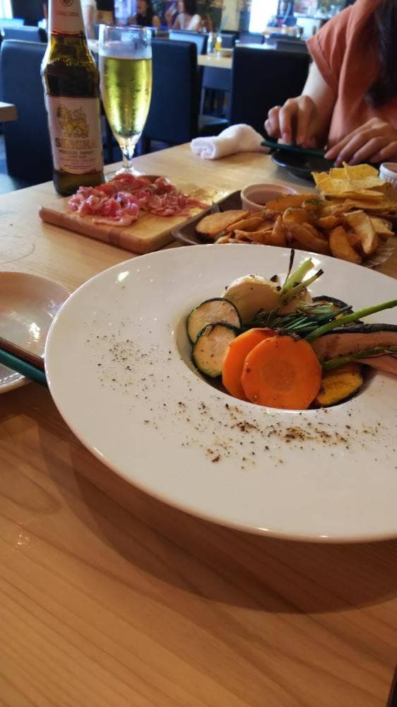 和牛炙り寿司×チーズ料理 肉バル ミート吉田 栄駅前店