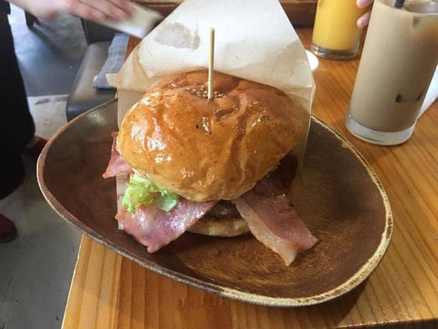 サンバーガー&彦根クレープ - サブ画像2