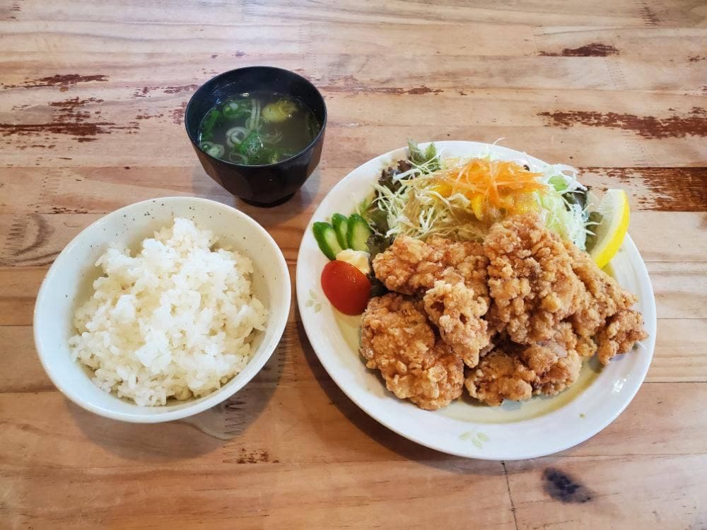 家族食堂みちばたや