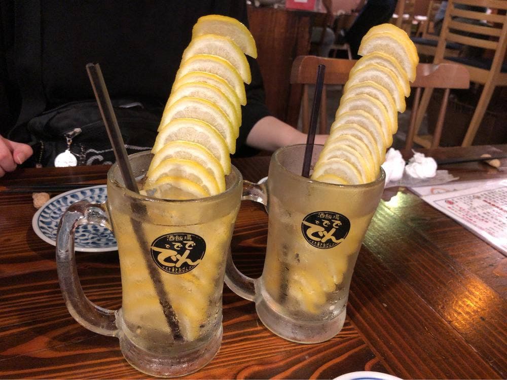 酒飯場 ででででん