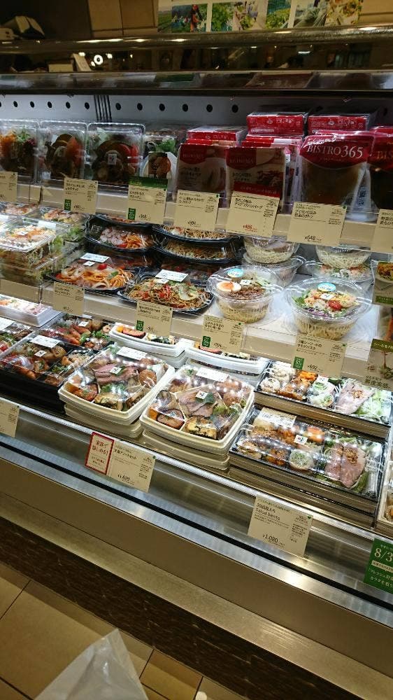 RF1 阪急博多店