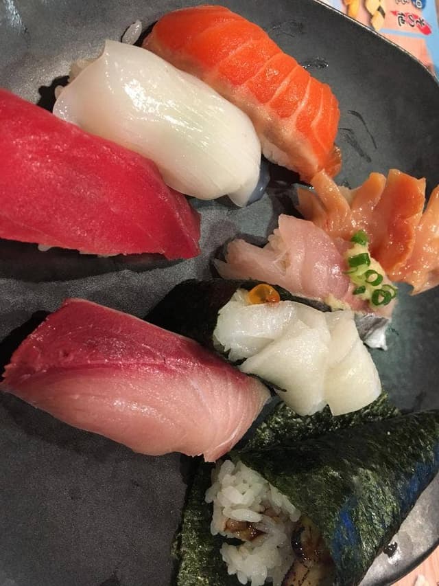 沖寿司 吉川店 - サブ画像3