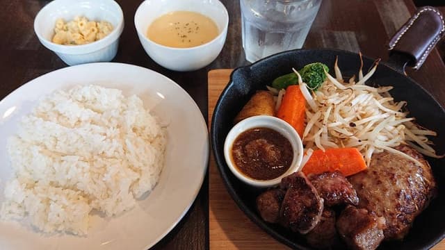 TOMMY'S KITCHEN hamburg&cafe - サブ画像1