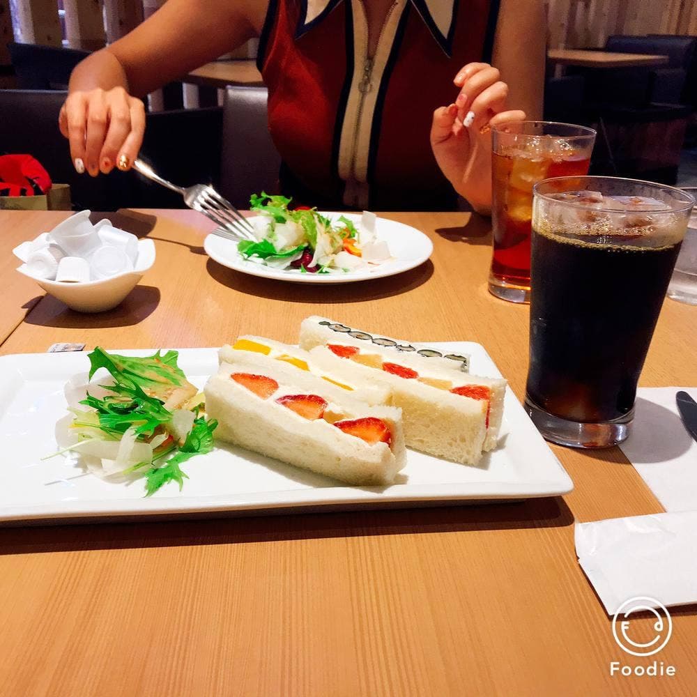 カフェ コムサ ながの東急店