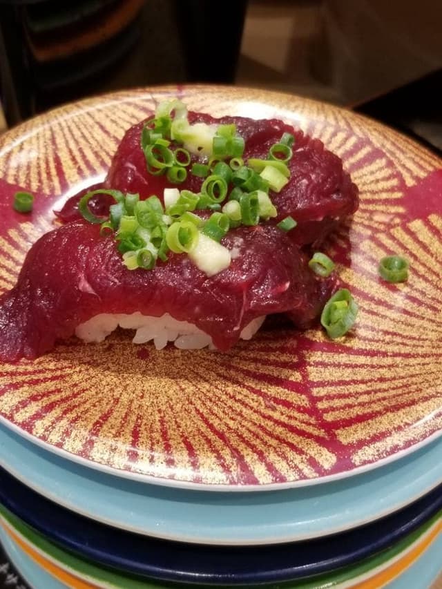 魚屋さんの新鮮回転寿司 横須賀中央店 - サブ画像1