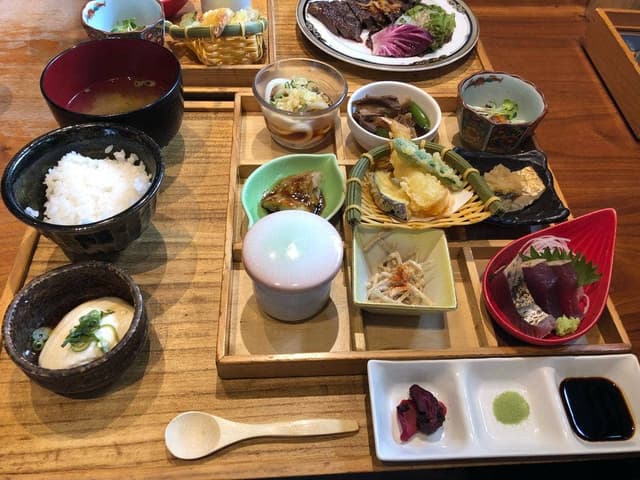 囲炉裏長屋 つるべ 川口店 - サブ画像1